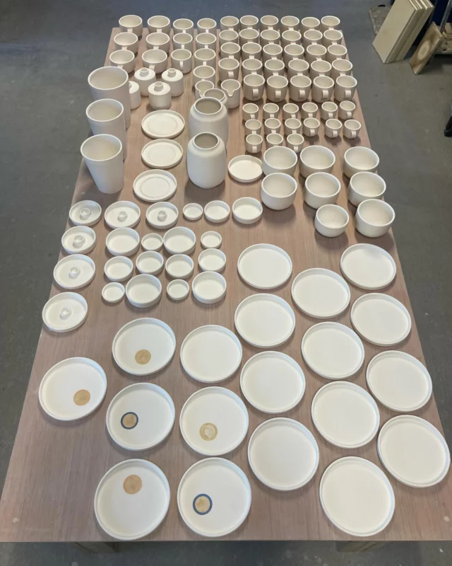 Spot the difference! All glazed and getting packed into the kiln today🔥🤞🔥🤞

#ceramics #clay #craft #handmade #irish #irishcraft #irishdesign #irishmade #maker #pottery #potter #tableware #wheelthrown #MadeLocal #MadeToLast #madeinmayo #contemporaryceramics #dccireland #ceramicmug #mug #slowmaking #ceramicslovers #potterylover #smallbatchpottery #minimalceramics #simpledesign #ceramicdesign #stoneware