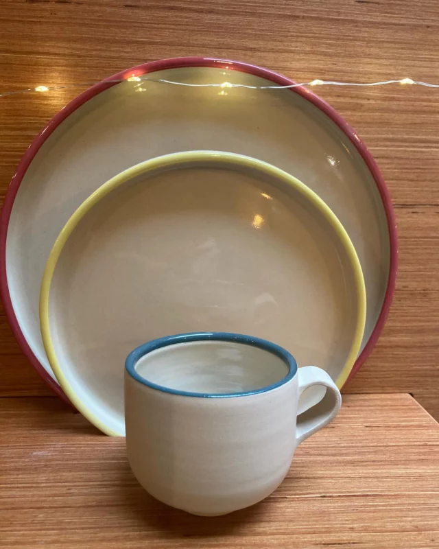 Back @thefumbally today 10-6! Perfect spot to pick up some Christmas gifts 

#christmasmarket #ceramics #contemporaryceramics #interiordesign #interior  #pottery #gifts #maker #irishmaker #design #irishdesign #wheelthrown #clay #madelocal